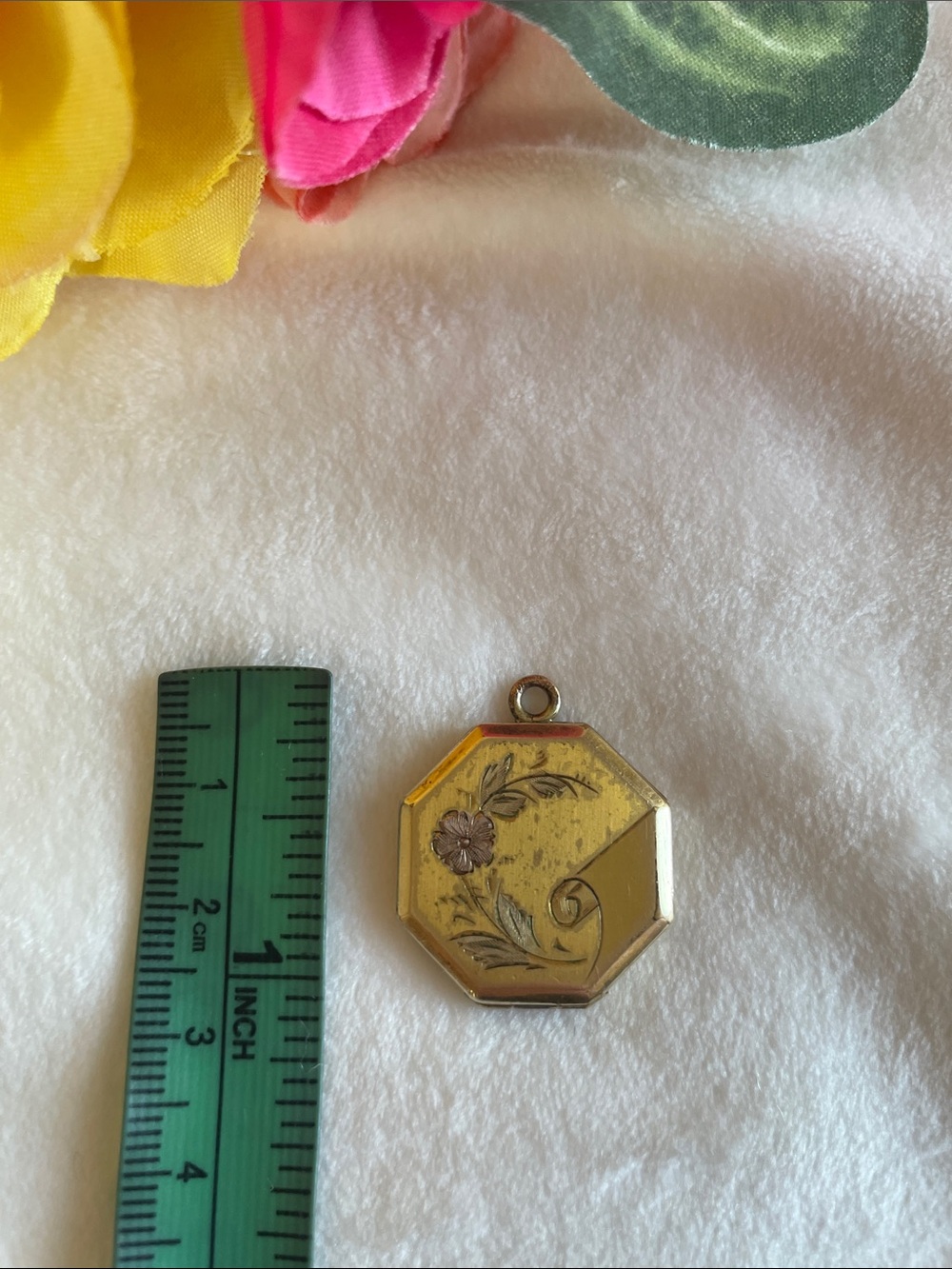 Antique B CO 1/10-14k GF Gold Filled Octagon Tricolor Floral Locket Pendant - Picture 6 of 11